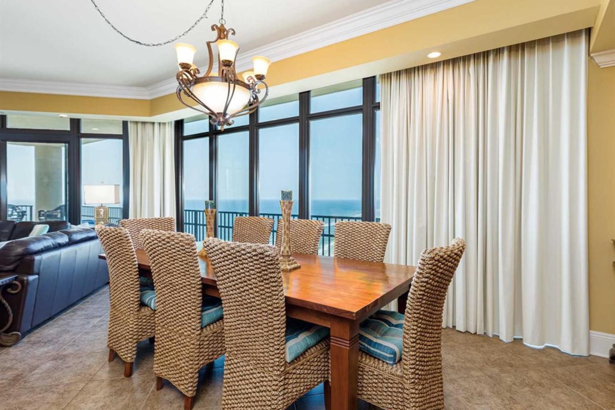 Phoenix West Orange Beach Bilik gambar